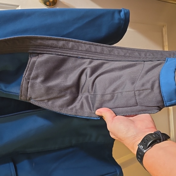 Free Tech Hooded Jacket - Picture 7 of 8